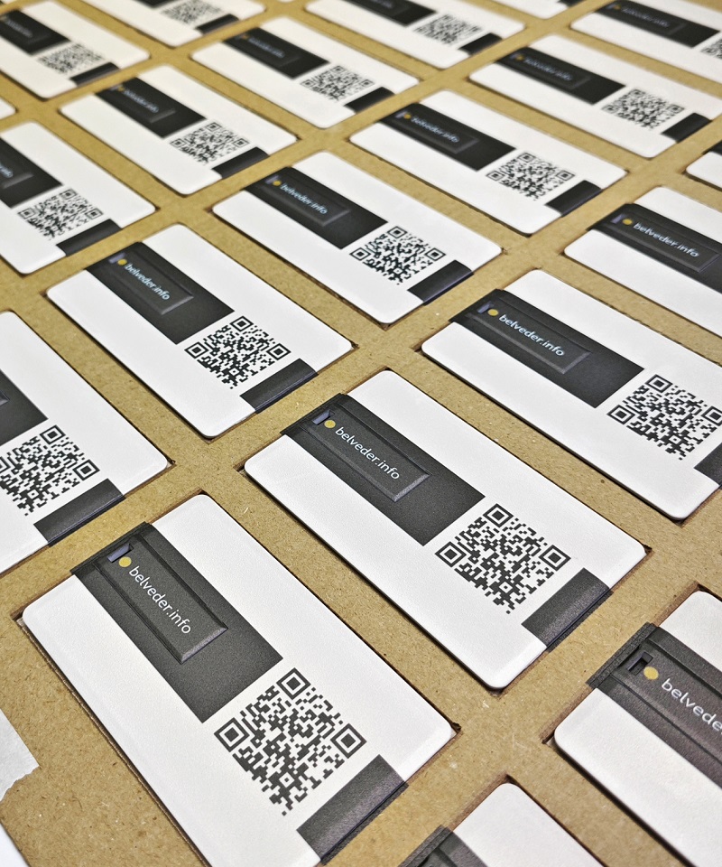 УФ-печать на пауэрбанках и флешках 2