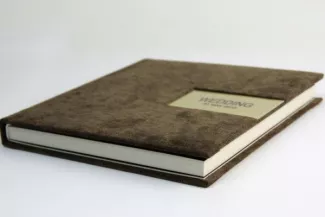 Фотокнига с тканевой обложкой и короб для нее 1