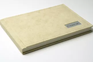 Фотокнига 30х20 см из искусственной кожи 26