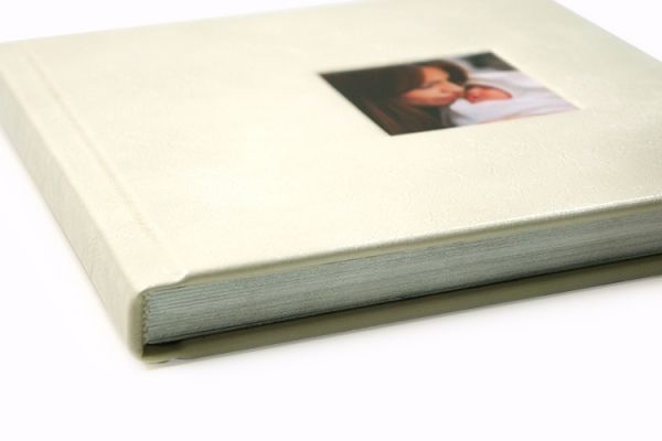 Искусственная кожа + вставка фото 7х7 см 7