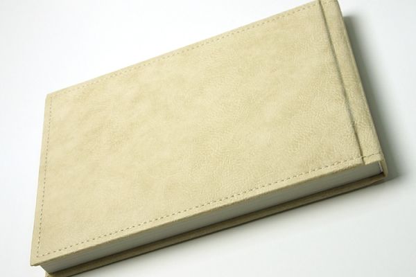 Фотокнига 30х20 см из искусственной кожи 31