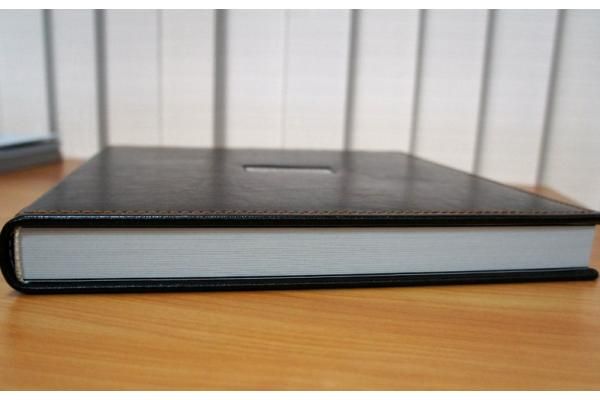 Книга из кожи 3568