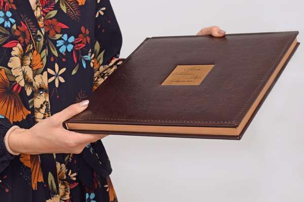 Фотокнига ПРЕМИУМ 30х30 см пример 2